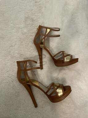 Michael Michael Kors Jaida Back Zip Cut Out Platform Sandals Luggage Gold